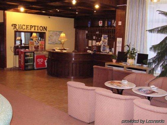 Hotel Ostrzyhom Wnętrze zdjęcie